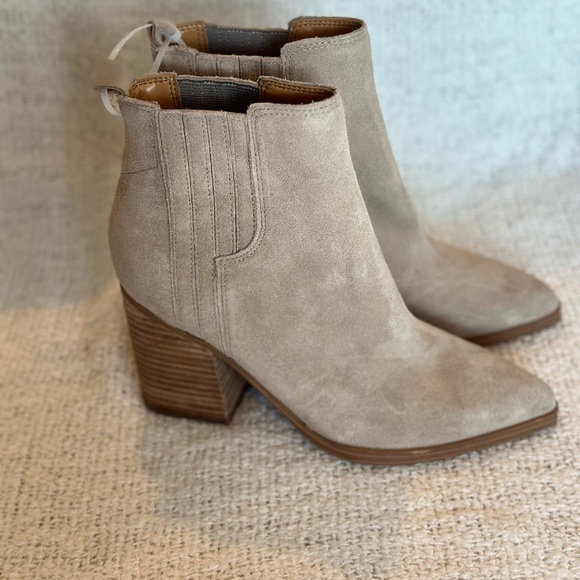 Marc Fisher Ltd Oshay Pointed Toe Bootie size 6 - Picture 2 of 6